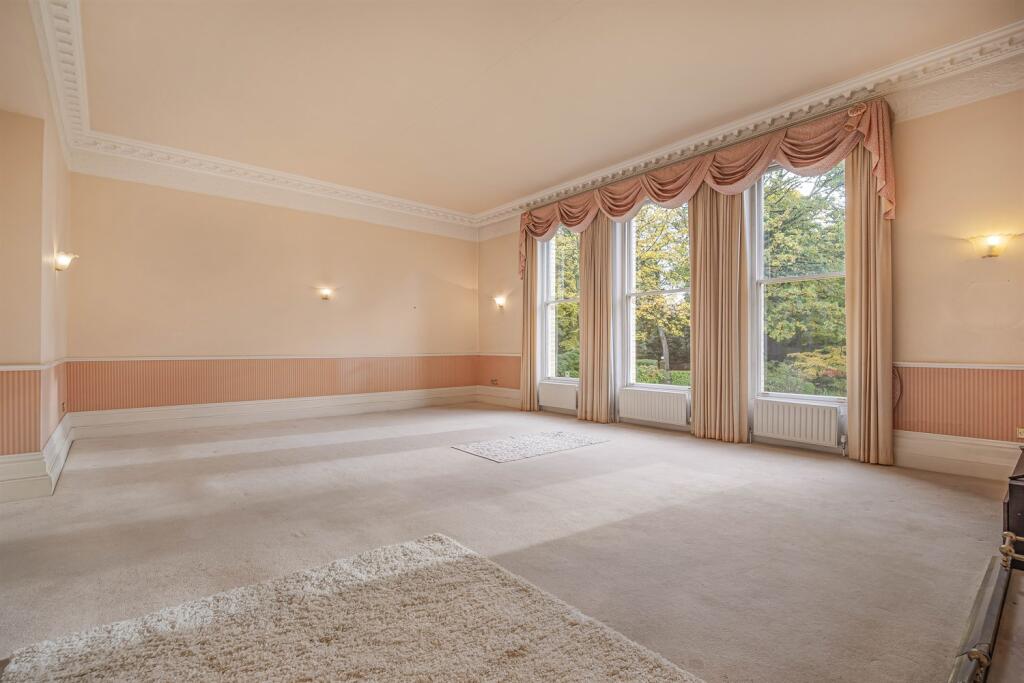 2 bedroom apartment for sale in West Lynn, Devisdale Road, Altrincham, WA14